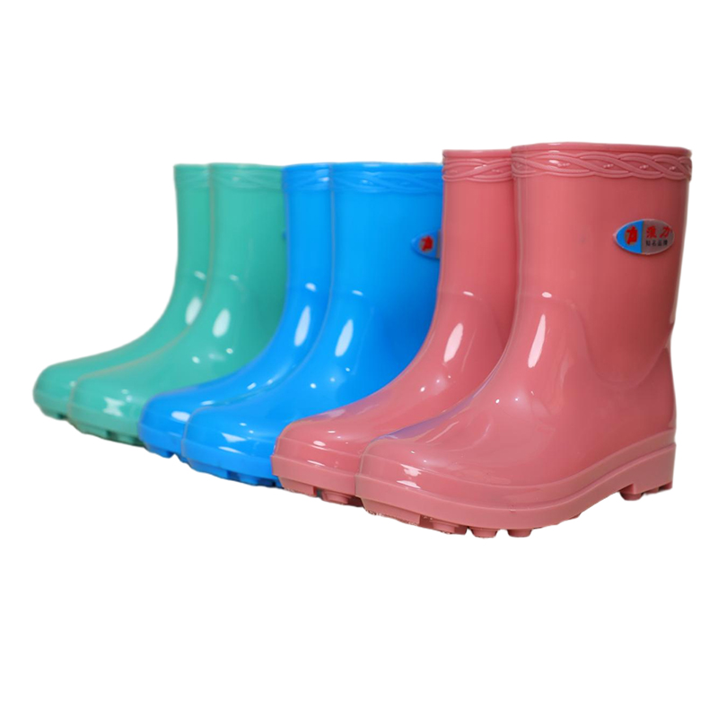 369 (Fashionable Women’s Short Boot)