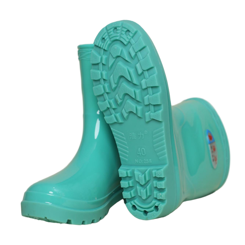 258 (Fashionable Women’s Short Boot)