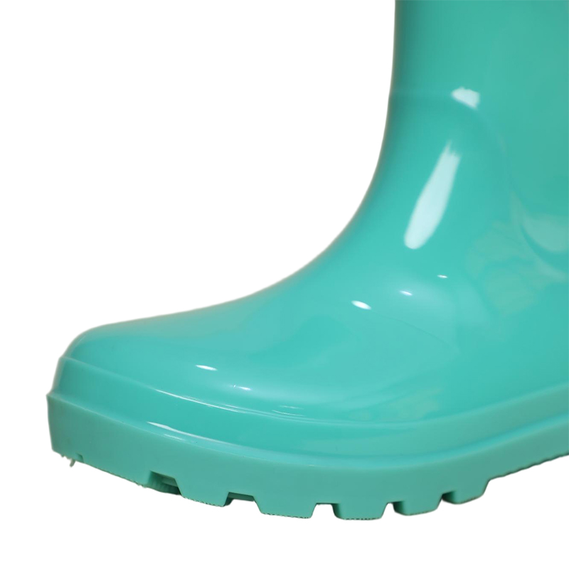 258 (Fashionable Women’s Short Boot)